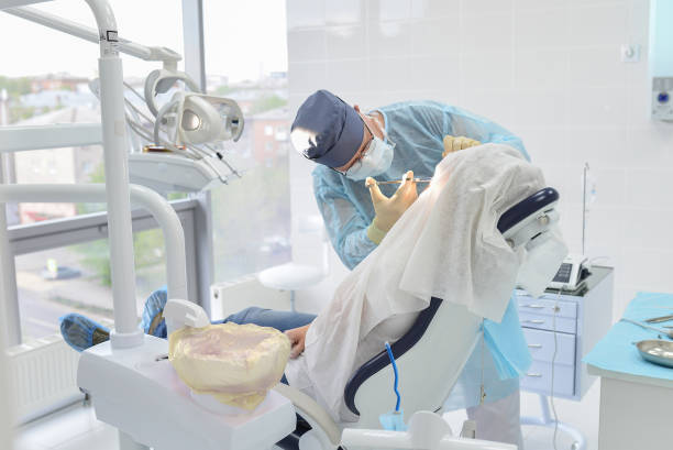 Best Emergency Tooth Extraction  in Oak Park Heights, MN